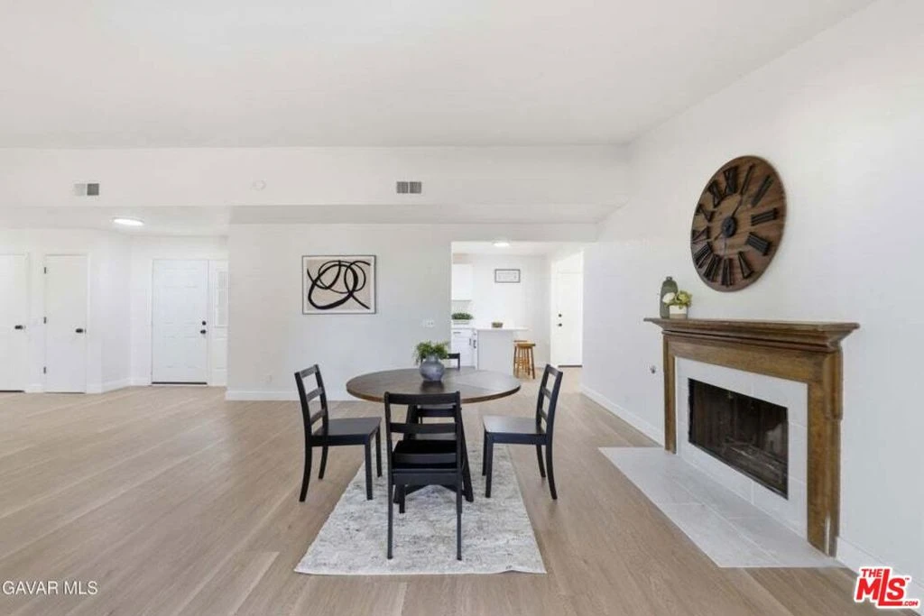 Photo 9 of 45102 Camolin Avenue