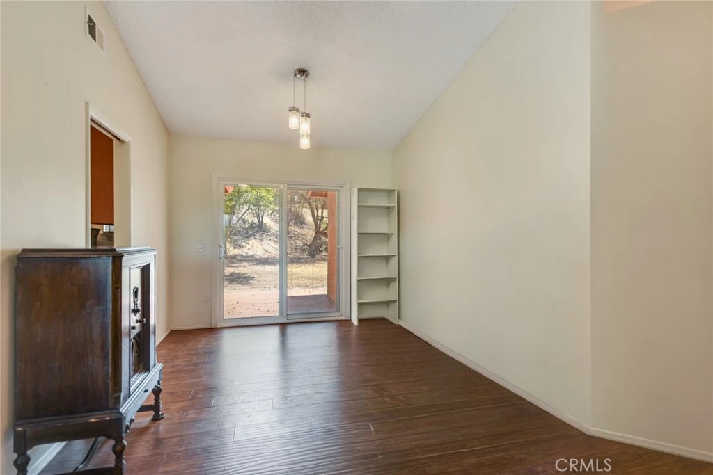 Photo 6 of 6773 Sunnyvale Drive