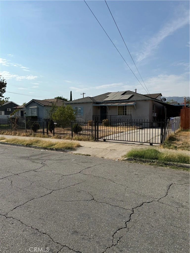 Photo 6 of 230 E 21st