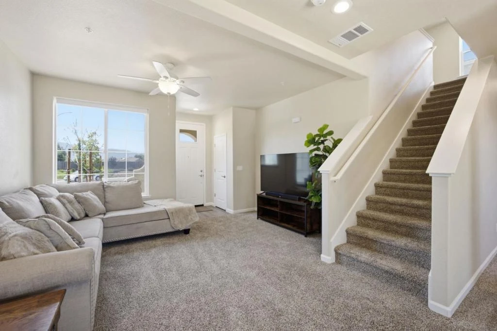Photo 11 of 458 Liberty Court