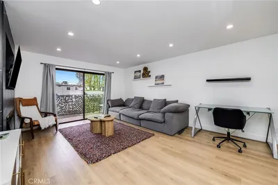 4311 Colfax 107 photo 2