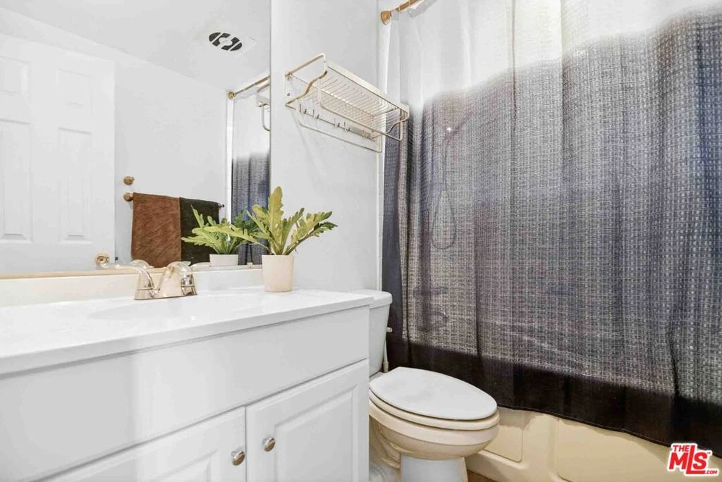 Photo 10 of 27706 Haxton Drive