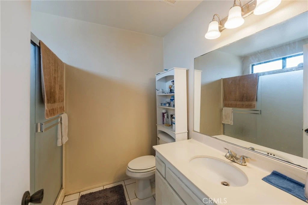 Photo 14 of 535 E 223rd Street 16