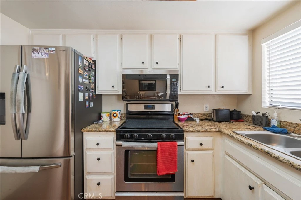 Photo 10 of 535 E 223rd Street 16