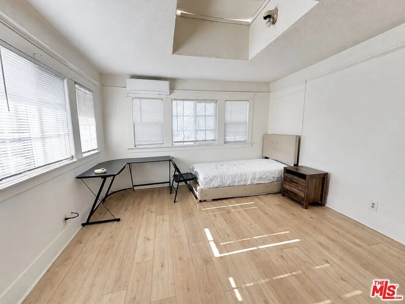 1188 W 37th Drive photo 2