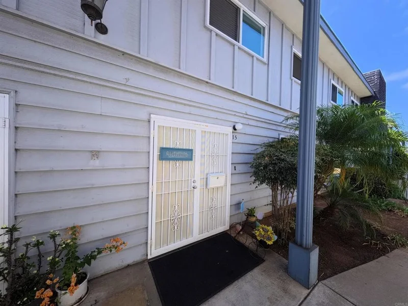 Photo 2 of 149 4th Avenue 15