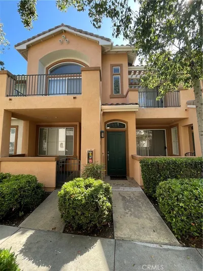 2403 Ladrillo Aisle 51
