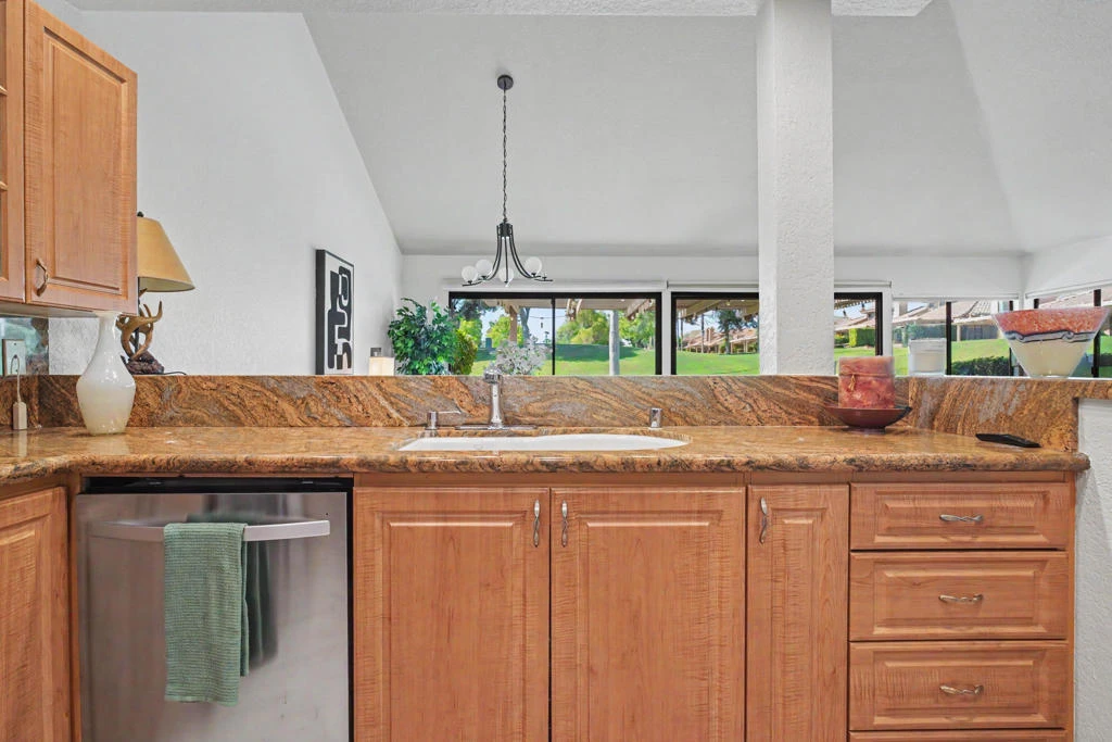 Photo 13 of 77605 Woodhaven Drive N