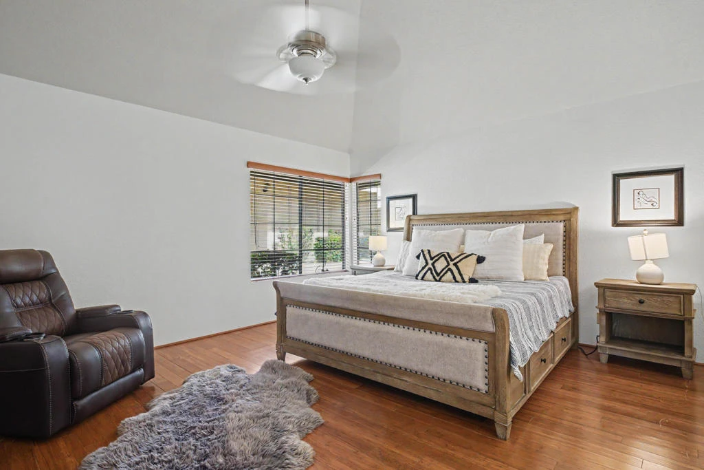 Photo 15 of 77605 Woodhaven Drive N