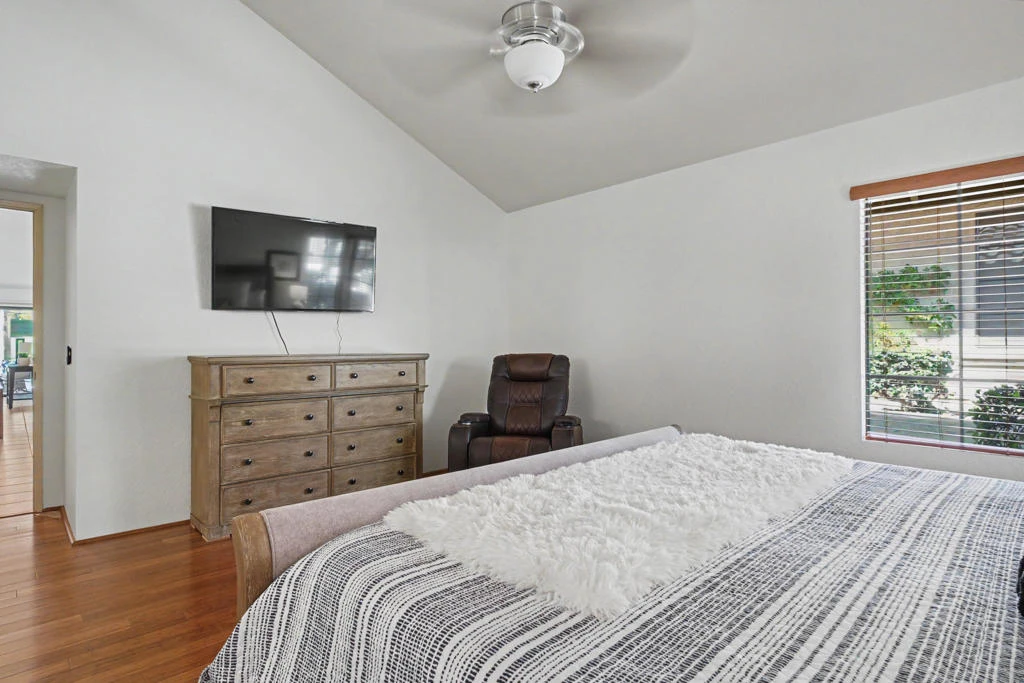 Photo 18 of 77605 Woodhaven Drive N