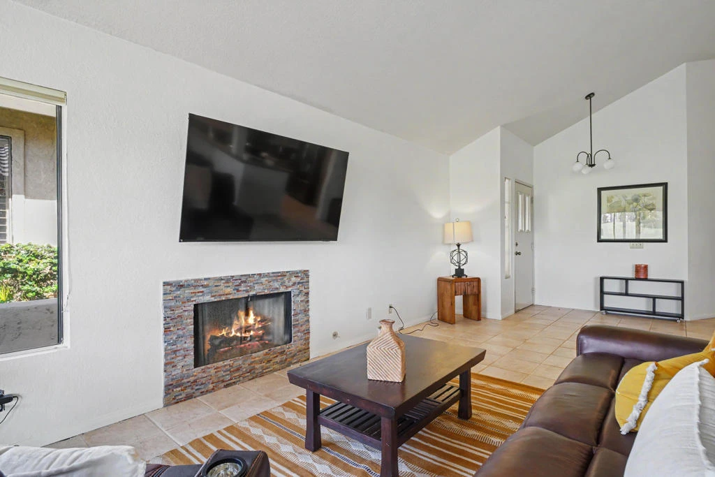 Photo 6 of 77605 Woodhaven Drive N