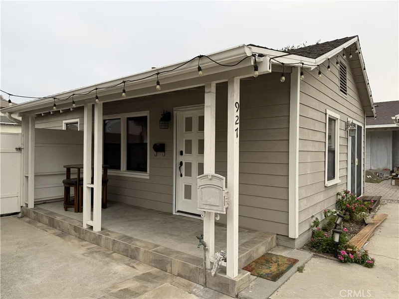 927 El Dorado St.