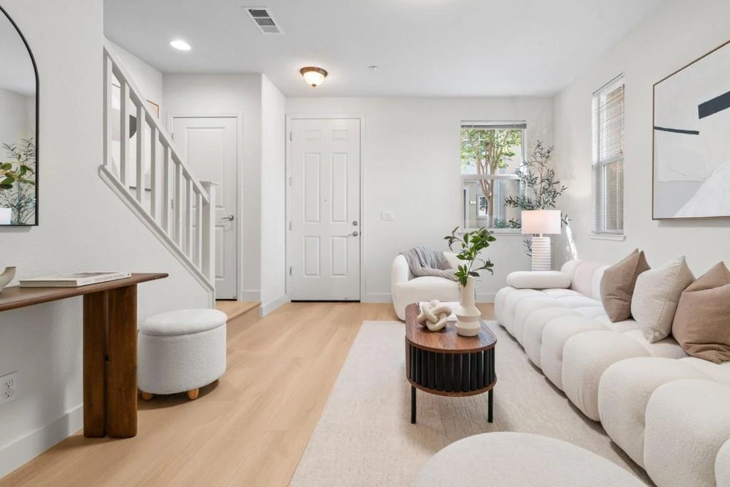 Photo 11 of 1520 Avina Circle 1