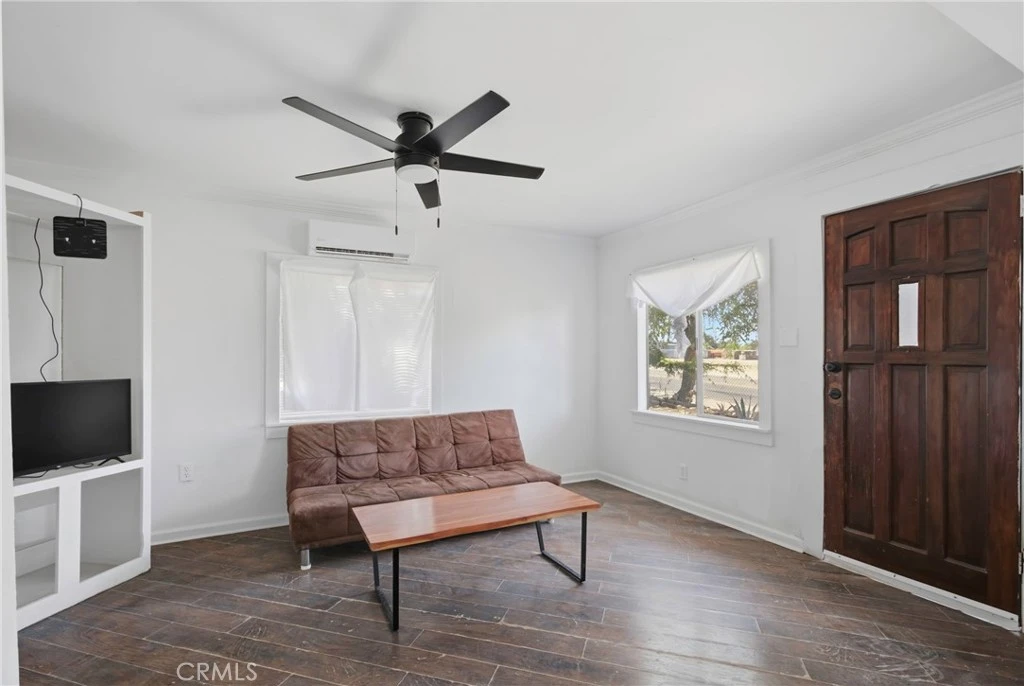 Photo 7 of 1043 Wood Street