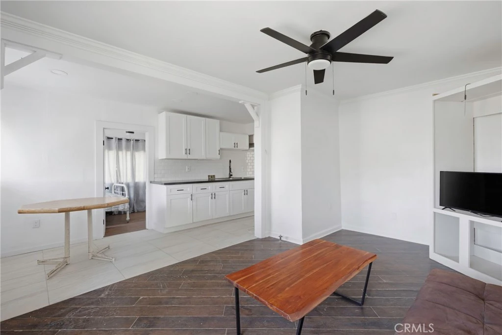 Photo 9 of 1043 Wood Street