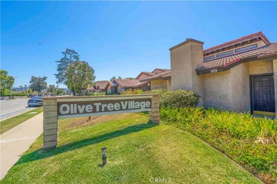 189 S Hollenbeck photo 2