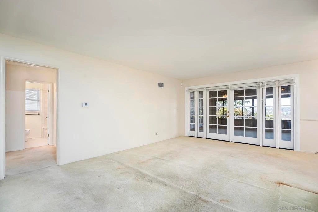 Photo 11 of 7096 Hillsboro St