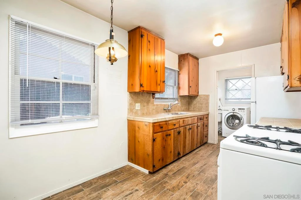 Photo 18 of 7096 Hillsboro St