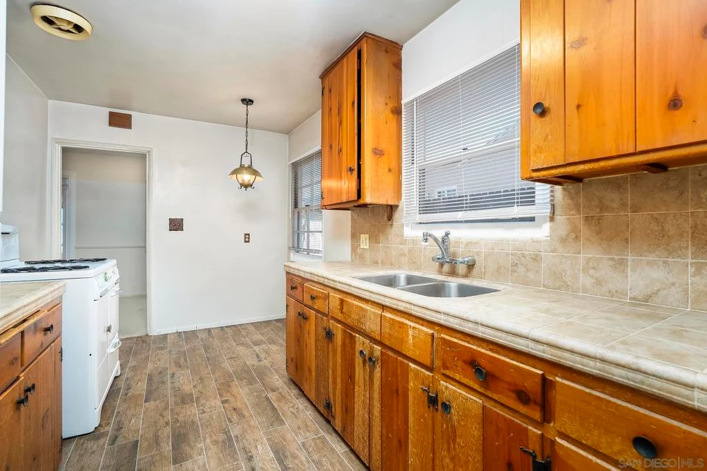 Photo 20 of 7096 Hillsboro St