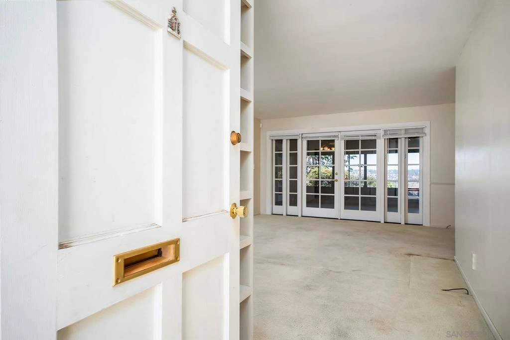 Photo 9 of 7096 Hillsboro St
