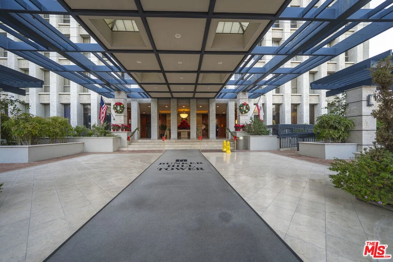 800 W 1st Street 2110