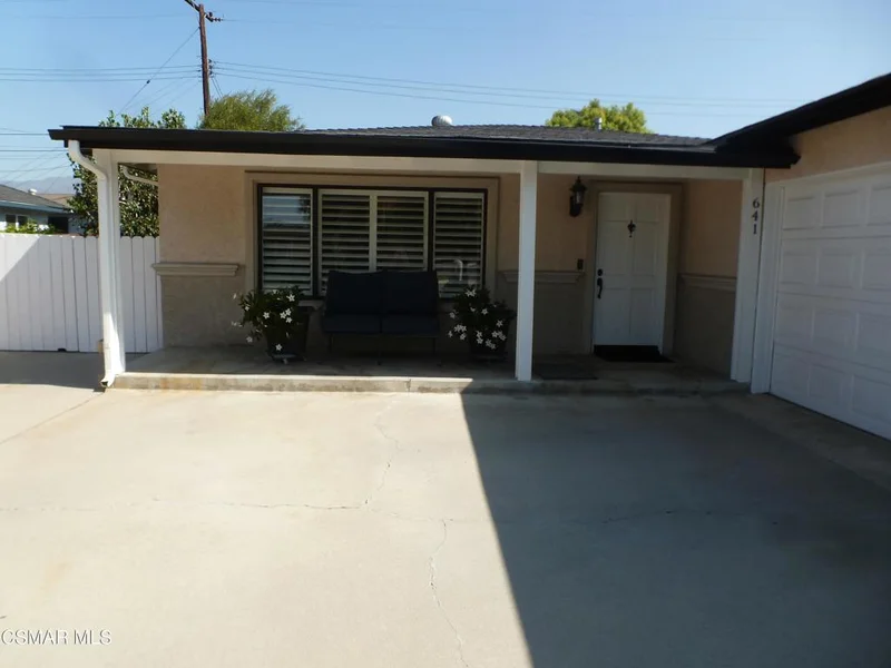 Photo 2 of 641 W Grondahl Street