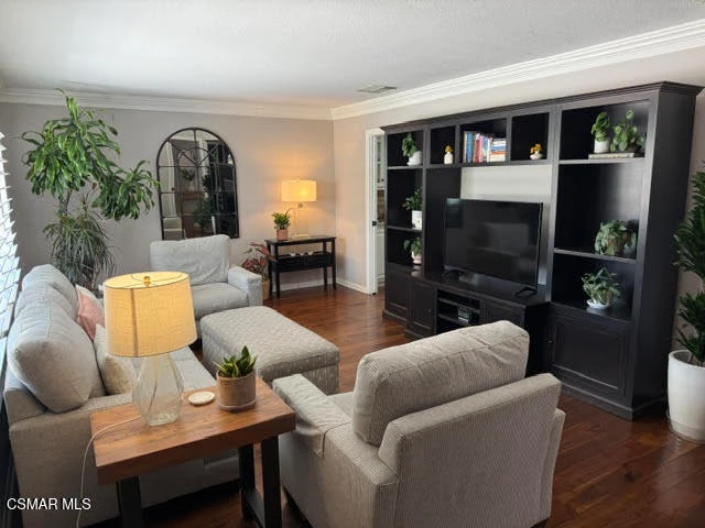 Photo 6 of 641 W Grondahl Street
