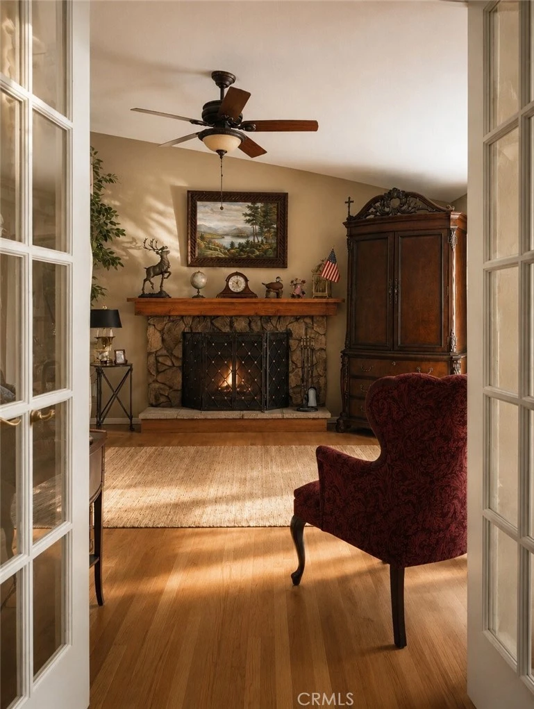 Interior 4