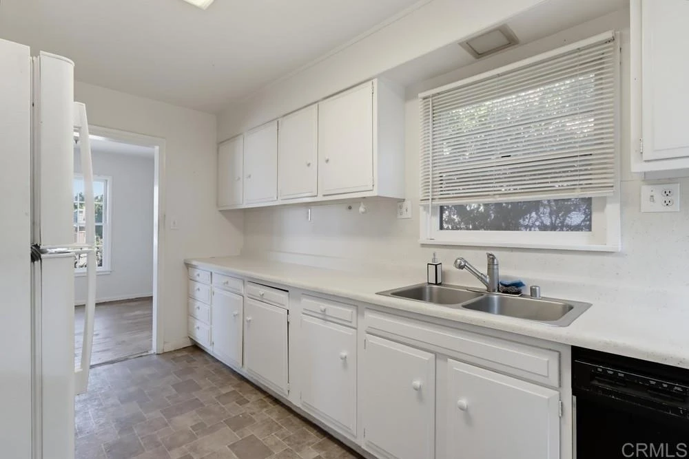 Photo 13 of 452 Park Way