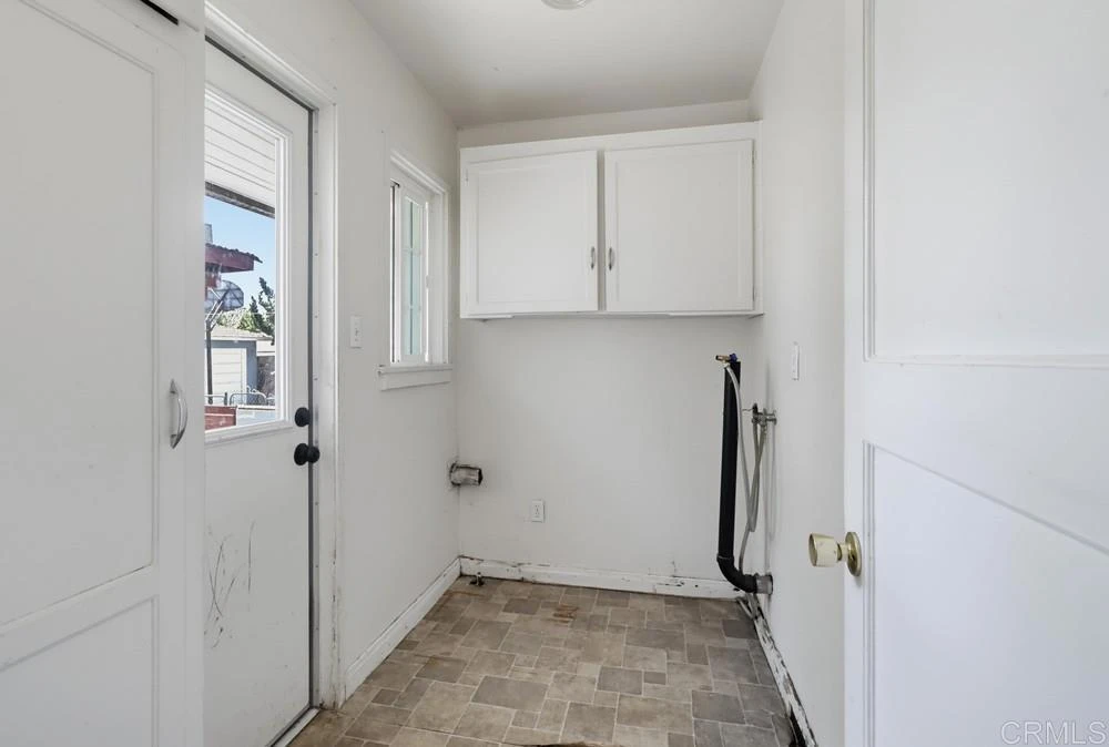 Photo 14 of 452 Park Way