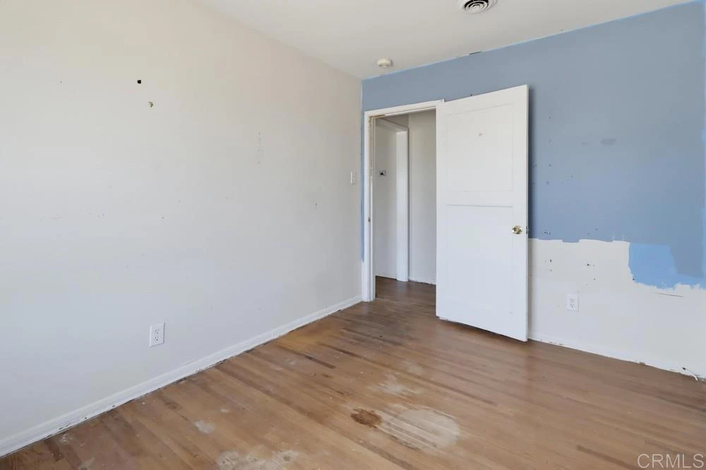 Photo 17 of 452 Park Way