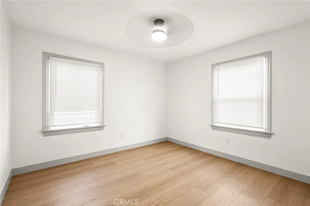 Photo 17 of 1707 W 65th Place