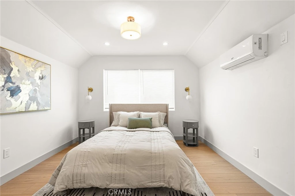 Photo 20 of 1707 W 65th Place