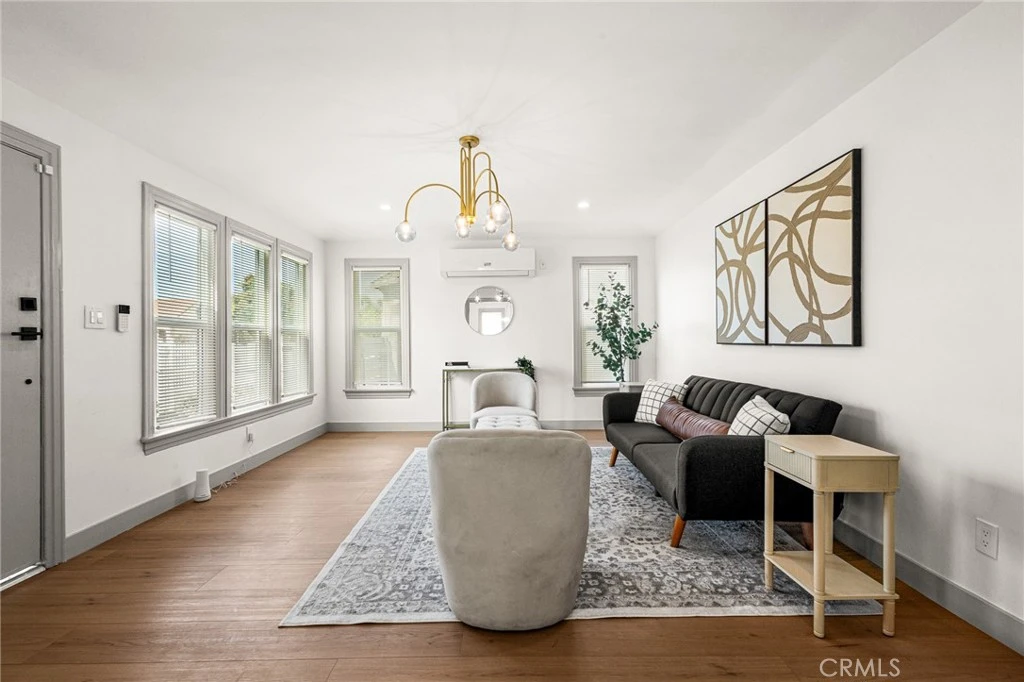 Photo 7 of 1707 W 65th Place