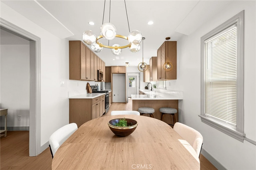 Photo 10 of 1707 W 65th Place