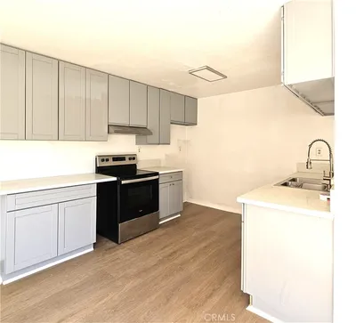 426 E Hullett A photo 2