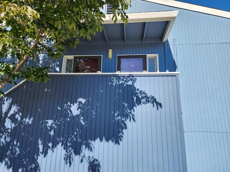 Photo 2 of 1126 NW Cherry Avenue 136