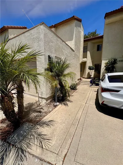 713 Mansfield Drive photo 2