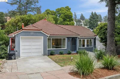 15 Edgecroft Rd