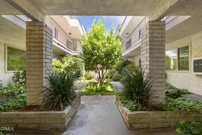 Photo 2 of 555 W Sierra Madre Boulevard I