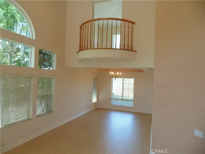 26711 Laurel Crest photo 2