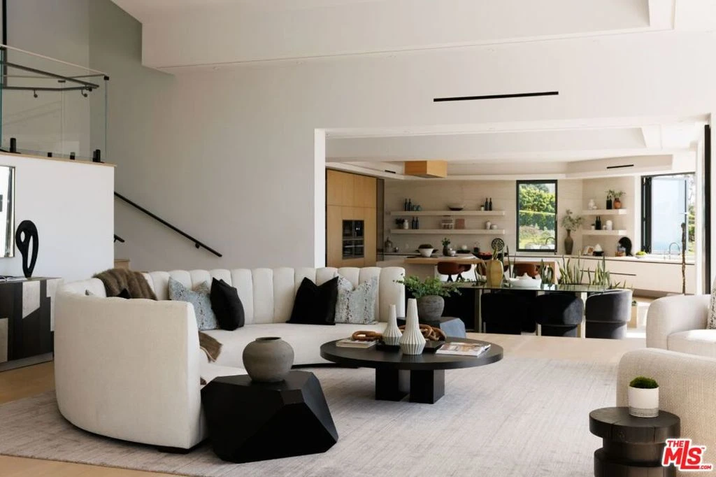 Interior 2