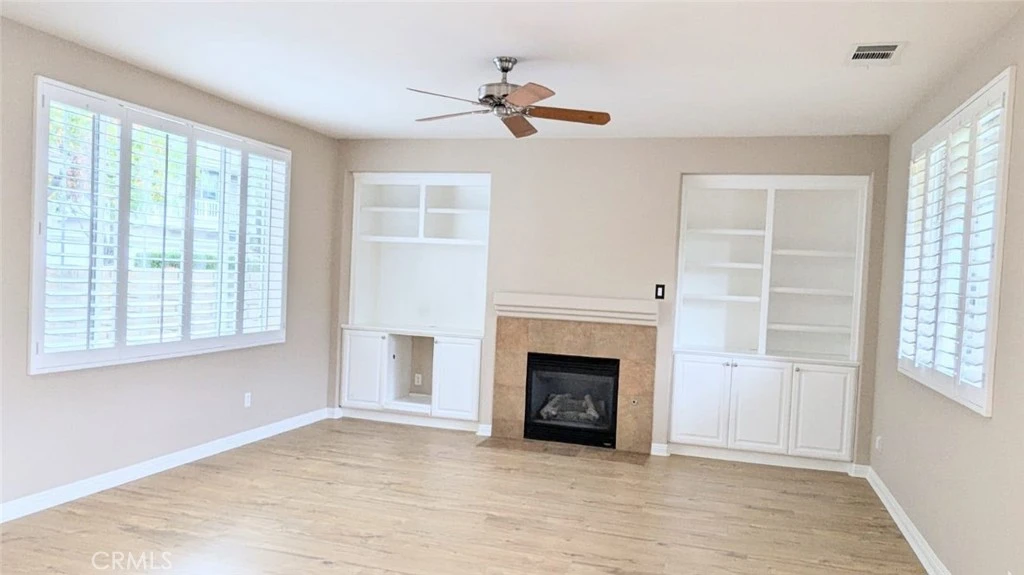 Interior 4