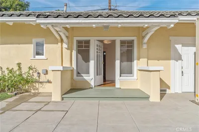 1325 E Altadena photo 2