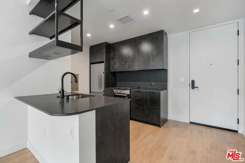 10700 Tabor Street 521 photo 2