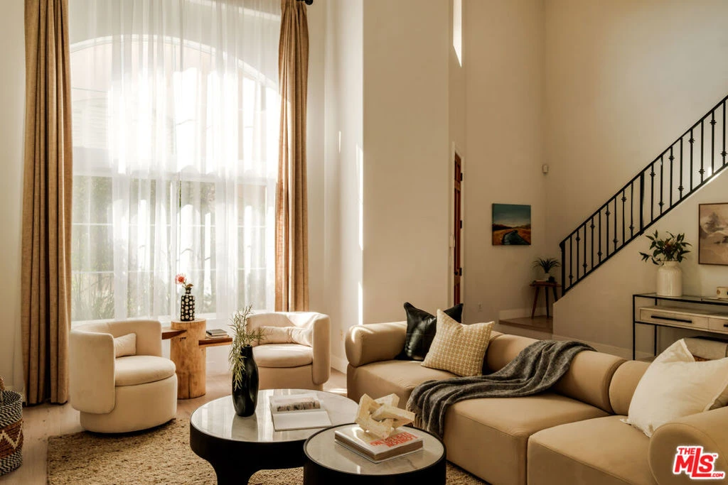 Interior 3
