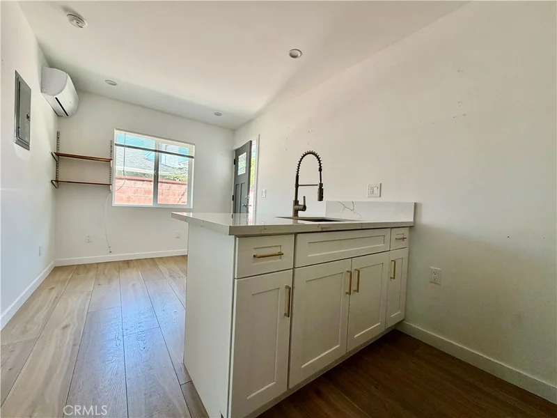 16654 Horace Street photo 2