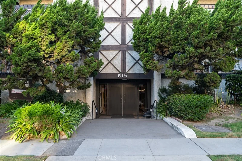 515 N Jackson Street 102