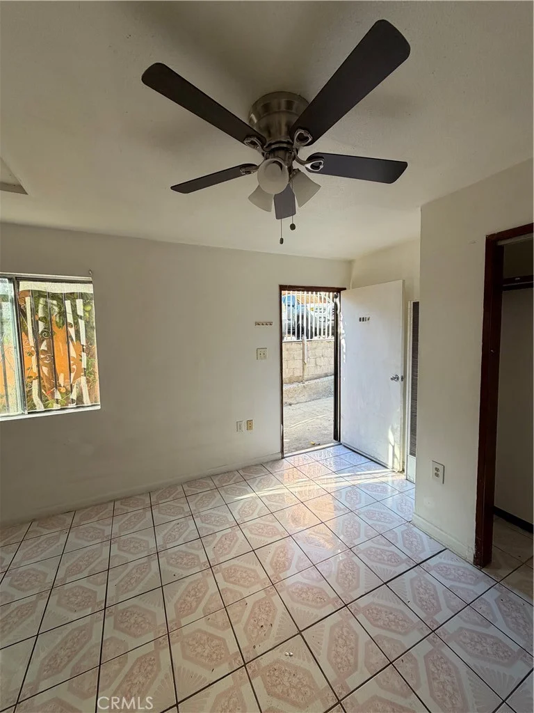 529 S Humphreys Avenue 1/2