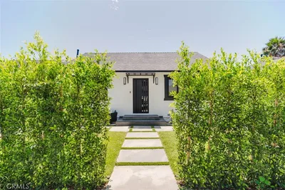 10414 Tiara Street photo 2